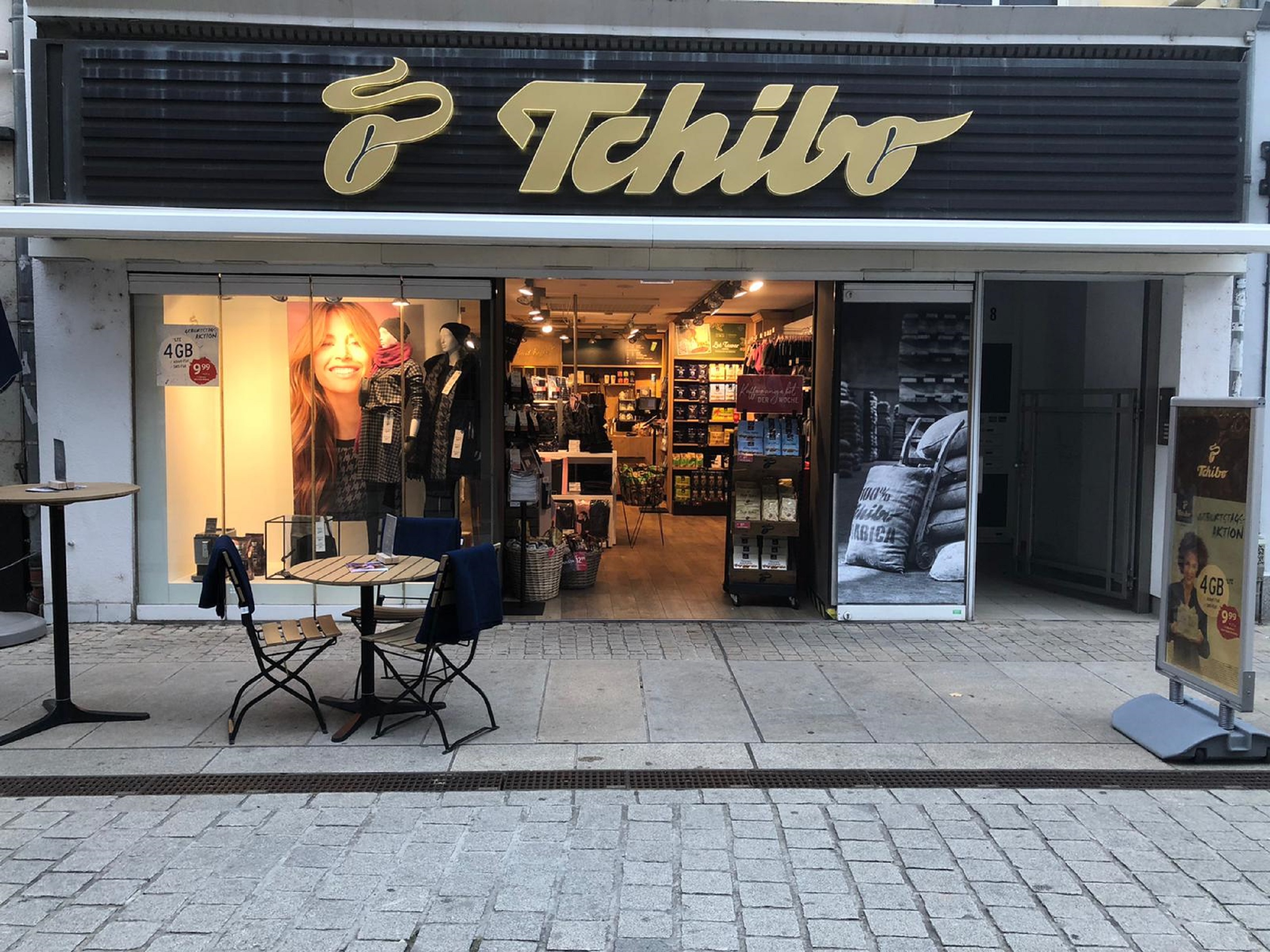 Tchibo Filiale mit Kaffee Bar Innere Plauensche Str. 8, 08056 Zwickau
