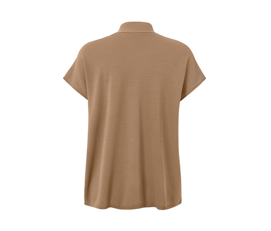 Beiger, kurzärmliger Cardigan von hinten.