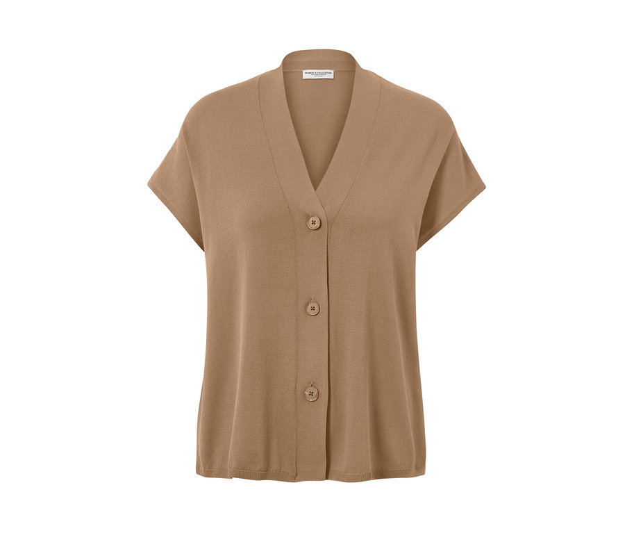 Beiger, kurzärmliger Cardigan mit drei Knöpfen.