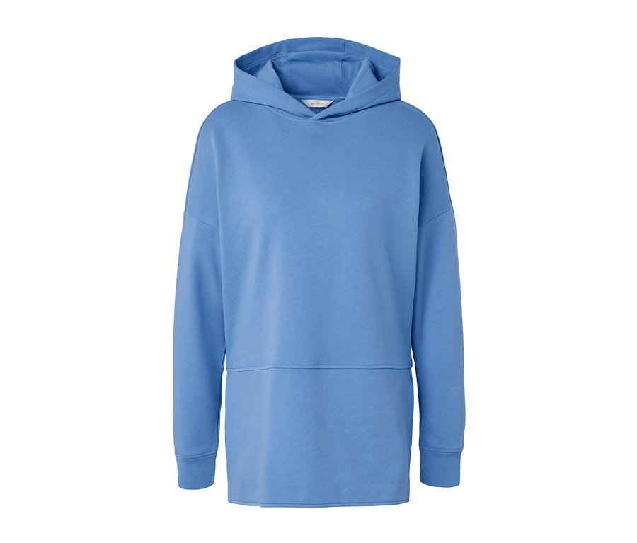 Helles, blaues, langes Kapuzensweatshirt.