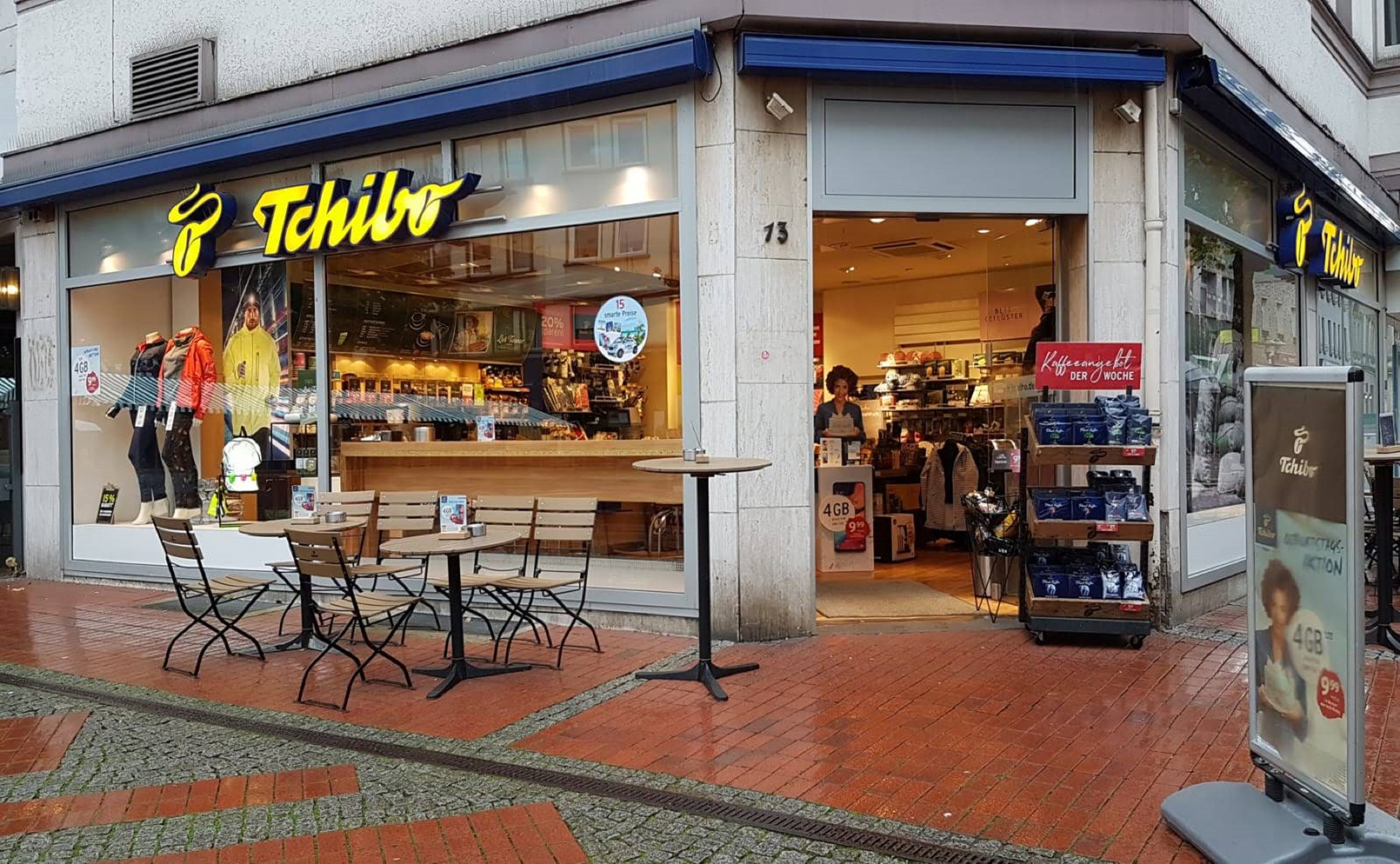 Tchibo Filiale mit Kaffee Bar Kaiser-Otto-Platz 13 , 45276 Essen
