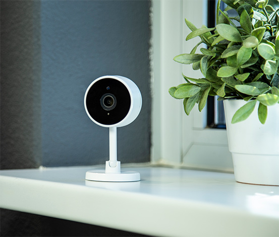 Smarte WLAN-Kamera für den Innenbereich online bestellen bei Tchibo 651500