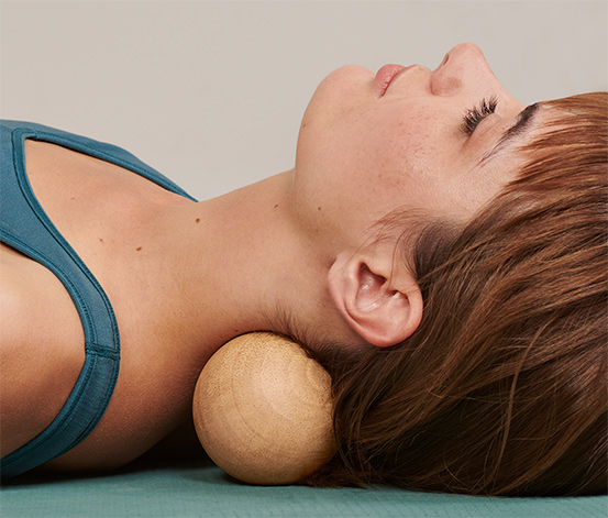 Duo-Massageball aus Holz online bestellen bei Tchibo 648950