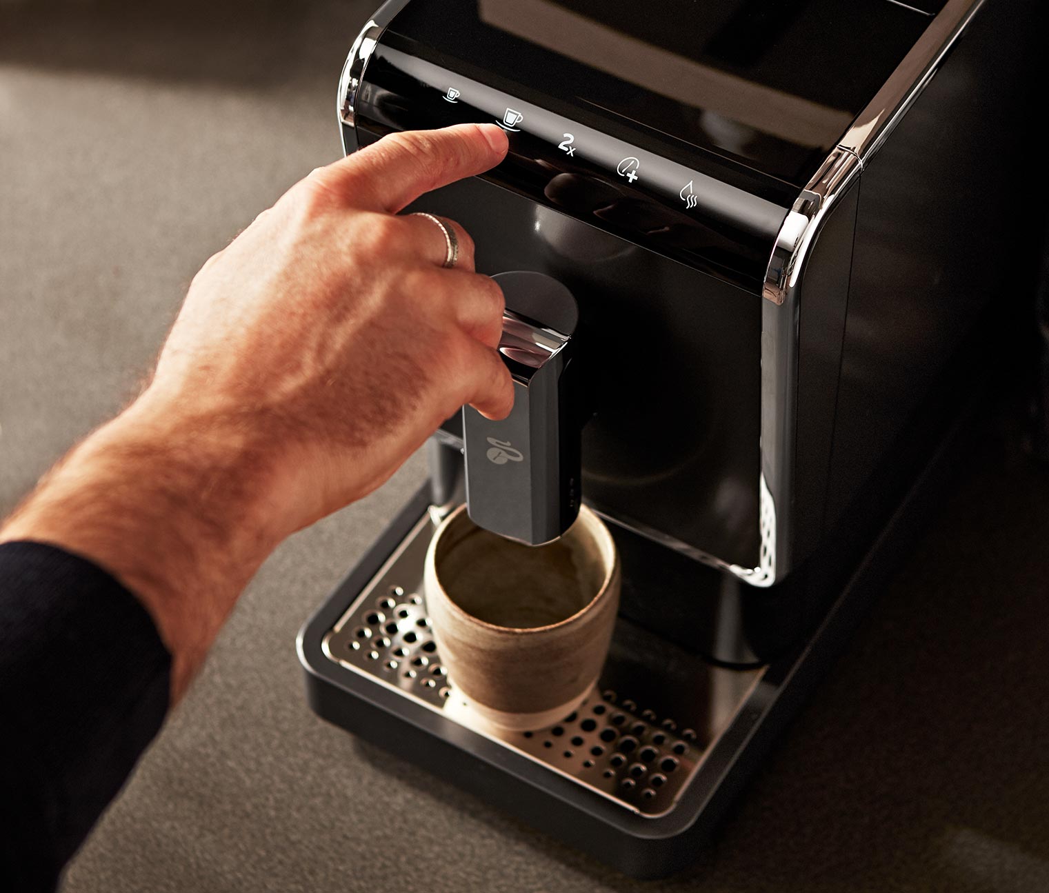 Esperto Caffè« Tchibo Kaffeevollautomat, Anthrazit online bestellen bei  Tchibo 636174