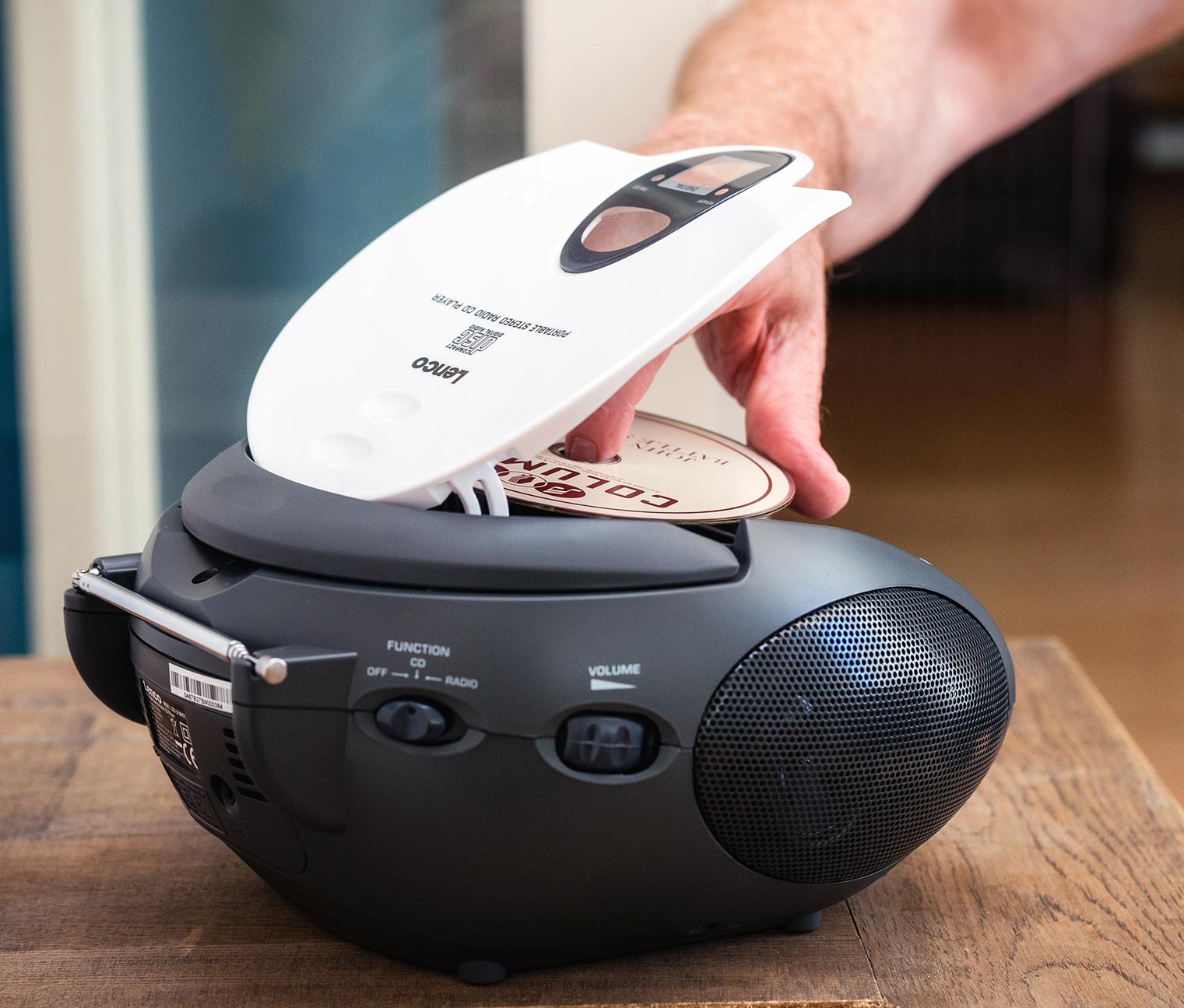 Lenco »SCD-24 Boombox« CD-Player mit Radio und Kopfhöreranschluss, weiß  online bestellen bei Tchibo 675556