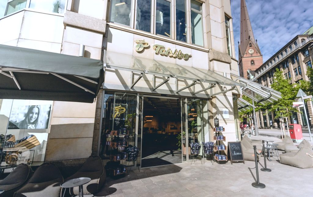 Hier finden Sie Öffnungszeiten, Telefonnummer und weitere Informationen zu Filiale Überseering 18, 22297 Hamburg.